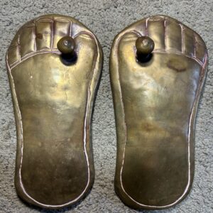 Feet, bronze wide