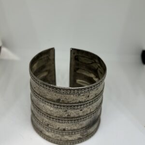 Medium silver bracelet