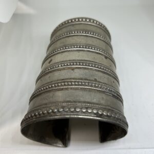Tall silver bracelet